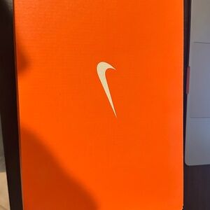 Nike EPIC REACT FLYKNIT 2 NEVER BEEN WORN BRAND NEW IN BOX